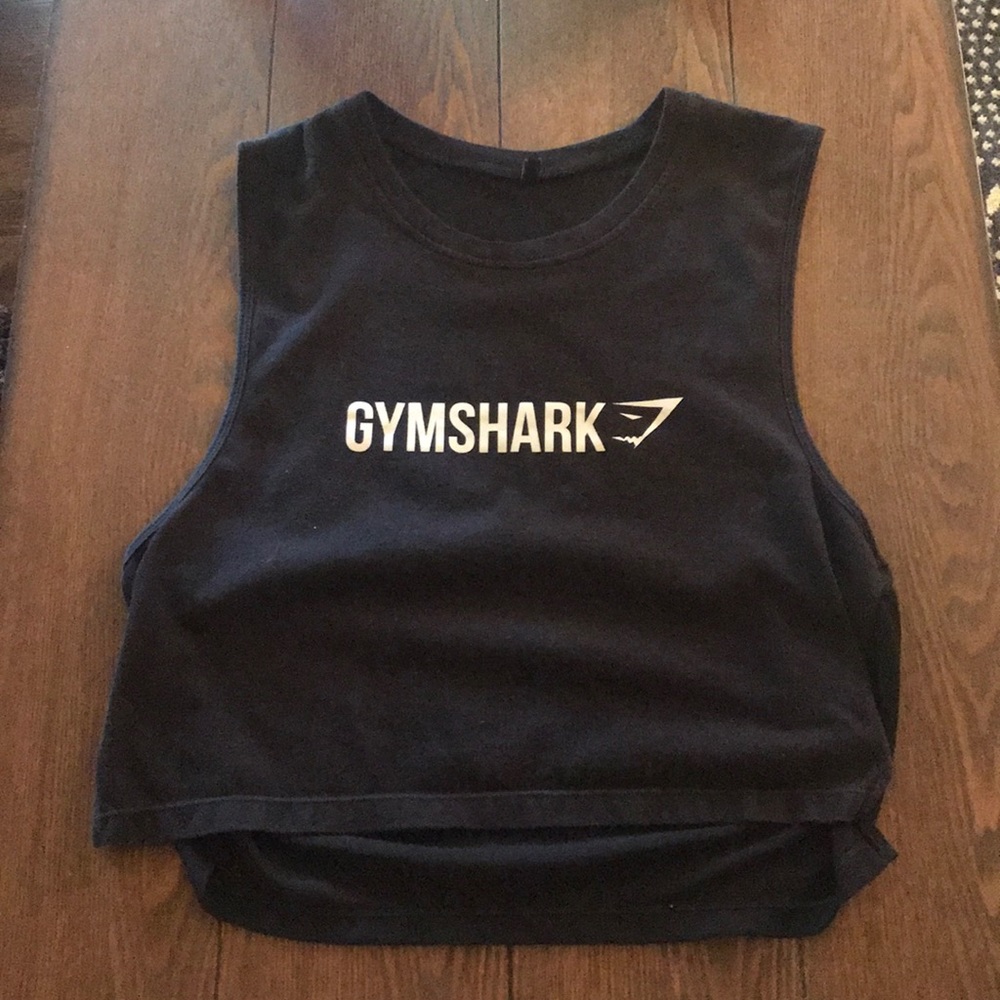 Gym shark crop top
